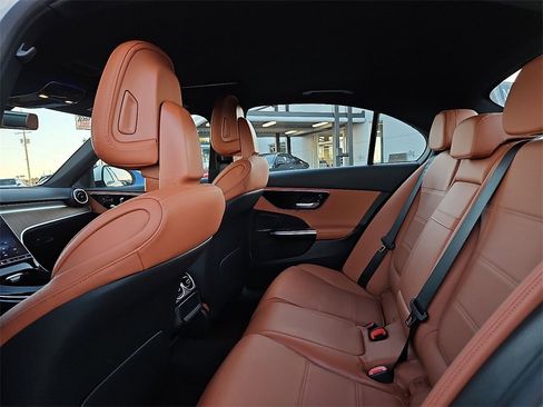 Certified 2024 Mercedes-Benz C 300 4MATIC Sedan image 17