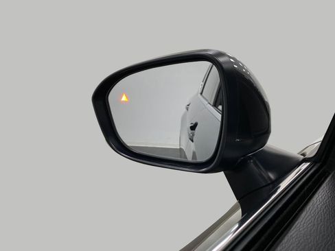 Used 2024 Mitsubishi Outlander SEL image 20