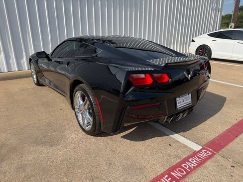 Used 2017 Chevrolet Corvette Stingray Coupe w/ Battery Protection Package RWD image 4