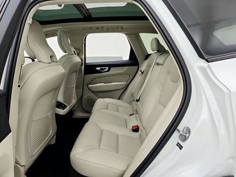 Certified 2026 Volvo XC60 B5 Ultra AWD/4WD image 30