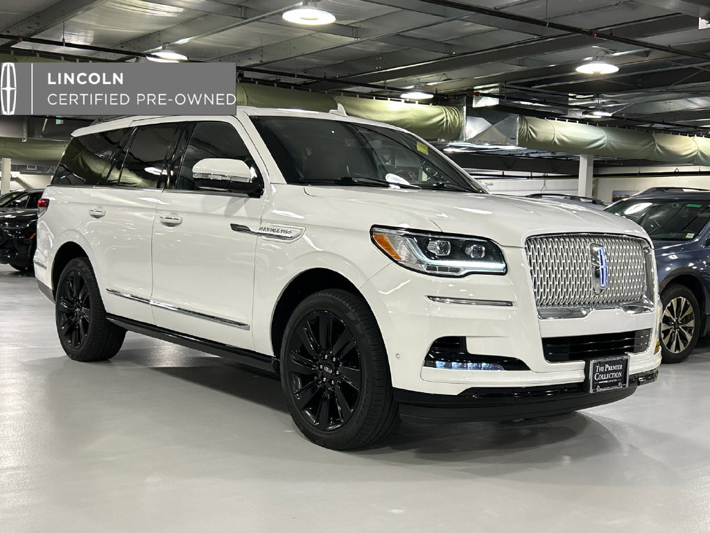 Used 2024 Lincoln Navigator Reserve AWD/4WD image 1