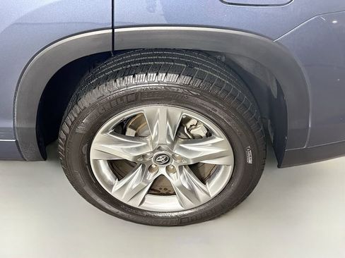 Certified 2018 Toyota Highlander Limited image 21