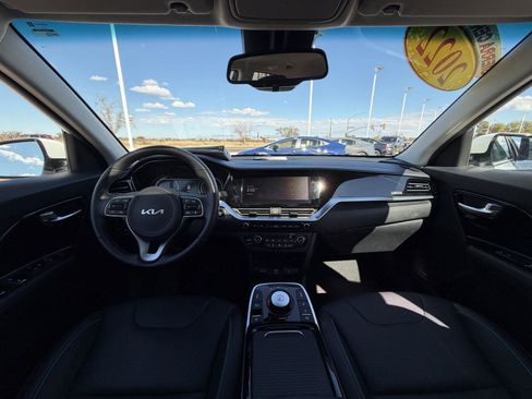 Used 2022 Kia Niro EX Premium w/ Cold Weather Package image 26