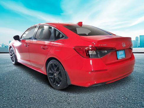 Used 2022 Honda Civic Sport image 4