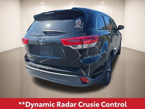 Used 2019 Toyota Highlander LE image 6