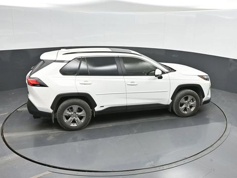 Used 2024 Toyota RAV4 XLE w/ Convenience Package image 32