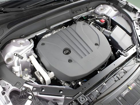 New 2026 Volvo XC60 B5 Plus w/ Protection Package Premier image 25