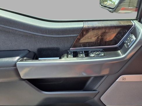 Used 2022 Ford F150 Lariat w/ Equipment Group 502A High image 18