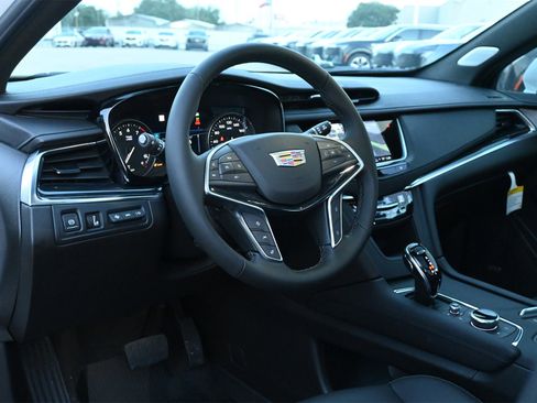 New 2026 Cadillac XT5 Premium Luxury w/ Driver Assist Package image 17