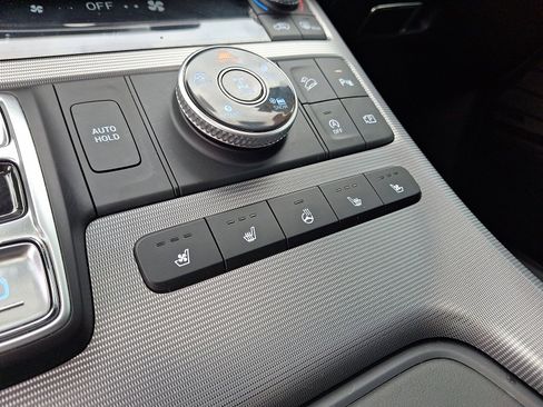 Used 2023 Hyundai Palisade Calligraphy image 25