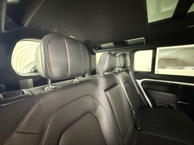 New 2026 Land Rover Defender 110 V8 AWD/4WD image 28