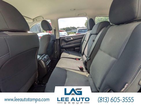 Used 2019 Nissan Pathfinder SV AWD/4WD image 13