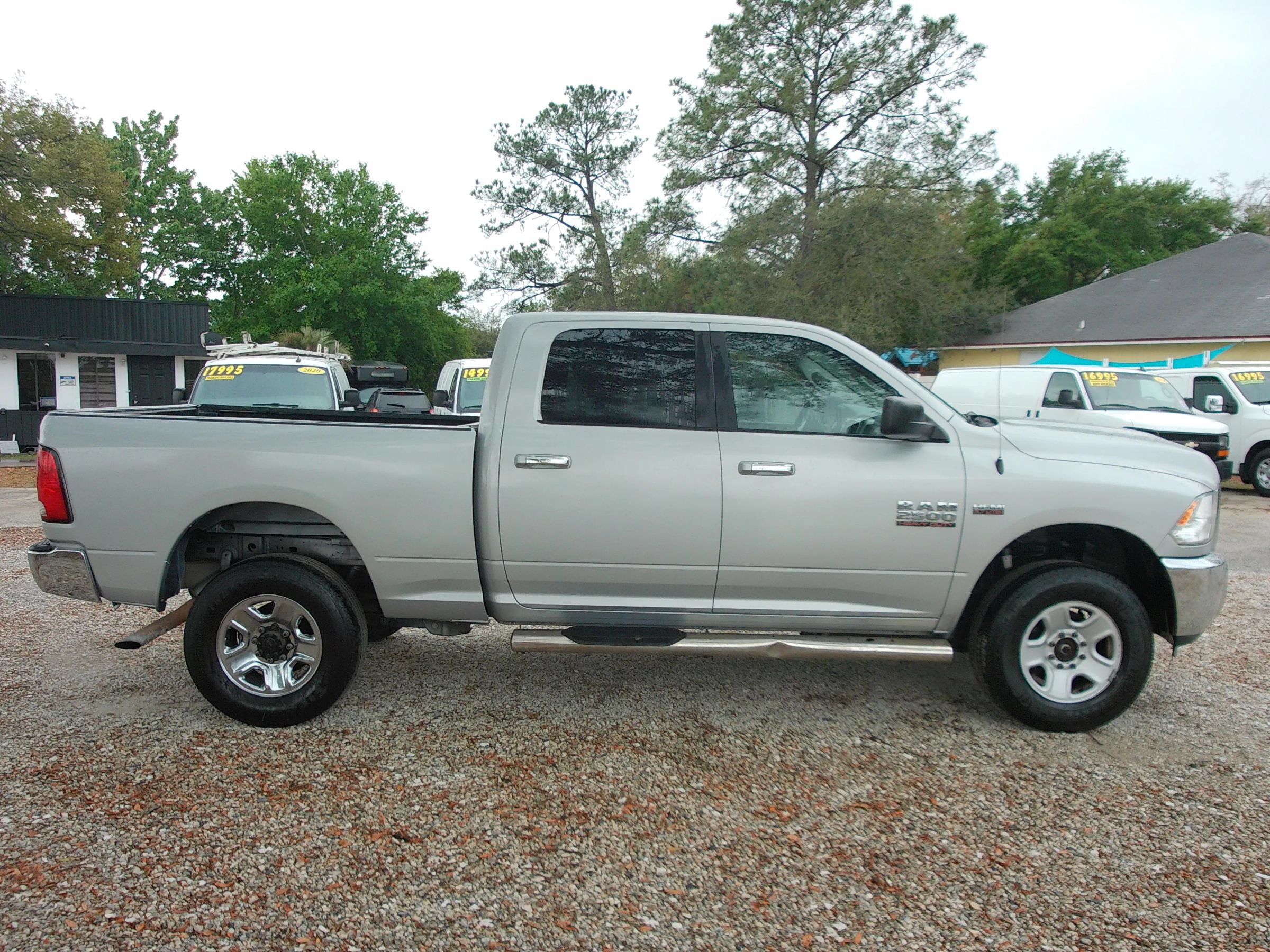 Used 2017 RAM 2500 SLT AWD/4WD image 4