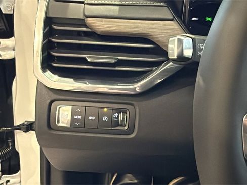 New 2026 GMC Acadia Denali w/ Super Cruise Package image 35