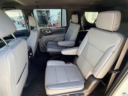 Certified 2023 GMC Yukon XL SLT w/ SLT Luxury Package image 18