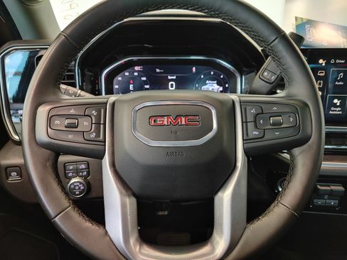 Used 2025 GMC Sierra 1500 SLT AWD/4WD image 25