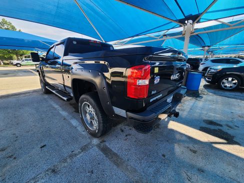 Used 2017 GMC Sierra 2500 Denali w/ Duramax Plus Package AWD/4WD image 3