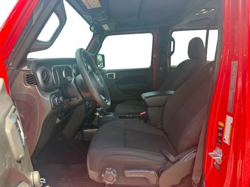 Used 2023 Jeep Gladiator Sport AWD/4WD image 9