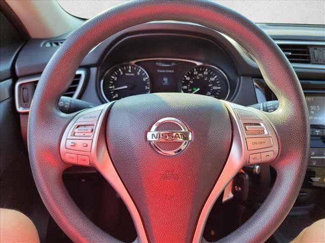 Used 2015 Nissan Rogue S FWD image 16