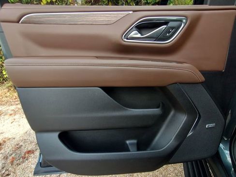 Used 2021 Chevrolet Tahoe High Country image 28