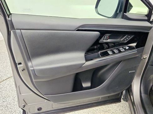 Used 2023 Subaru Solterra AWD image 11