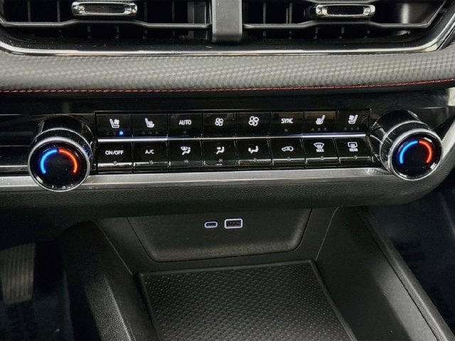 Used 2025 Chevrolet Equinox RS w/ Safety and Technology Package FWD image 16