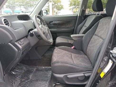 Used 2013 Scion xB image 13