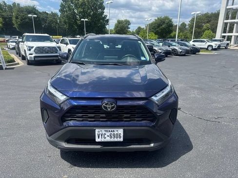 Used 2025 Toyota RAV4 XLE FWD image 18