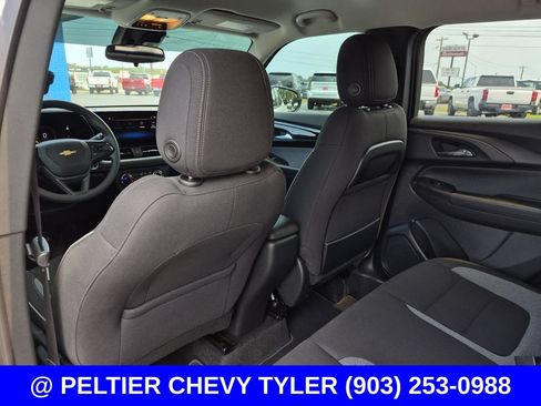Used 2024 Chevrolet TrailBlazer LS w/ LS Convenience Package FWD image 31