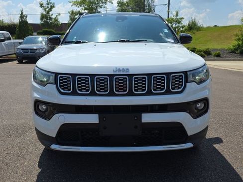 Used 2025 Jeep Compass Limited AWD/4WD image 8