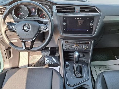 Used 2020 Volkswagen Tiguan SE FWD image 26