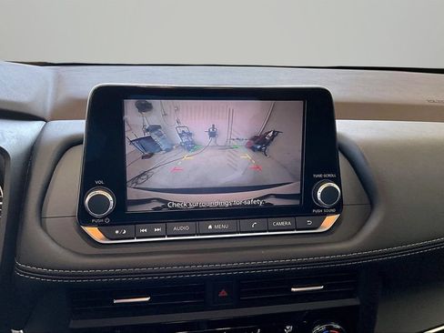 Used 2023 Nissan Rogue S FWD image 14