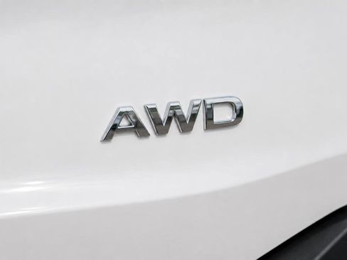Used 2024 Nissan Rogue S AWD/4WD image 11