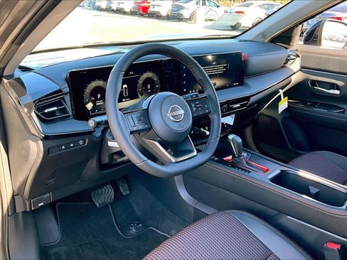 New 2026 Nissan Kicks SR image 8