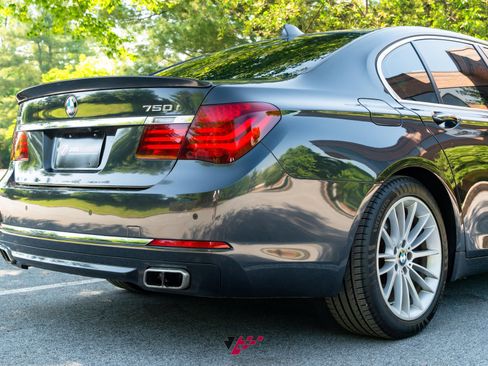 Used 2013 BMW 750i xDrive AWD/4WD image 37