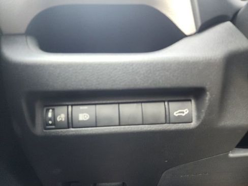 Used 2022 Toyota RAV4 XLE Premium image 20
