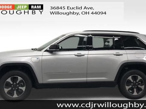 New 2025 Jeep Grand Cherokee Limited 4xe w/ Luxury Tech Group II image 6