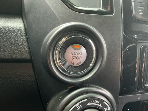 Used 2021 Nissan Titan PRO-4X w/ Pro-4x Convenience Package AWD/4WD image 30