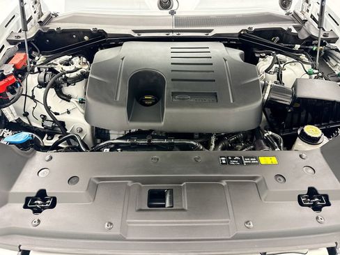 Used 2023 Land Rover Defender 130 First Edition image 28