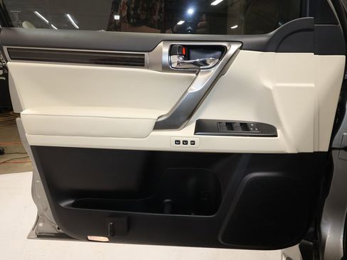 Used 2023 Lexus GX 460 Premium w/ Premium Plus Package image 21