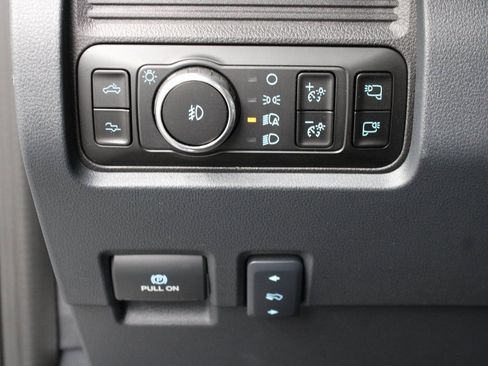 Used 2025 Ford F450 Platinum w/ FX4 Off-Road Package image 63