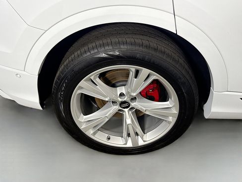 Used 2023 Audi Q8 Premium Plus w/ Premium Plus Package image 33