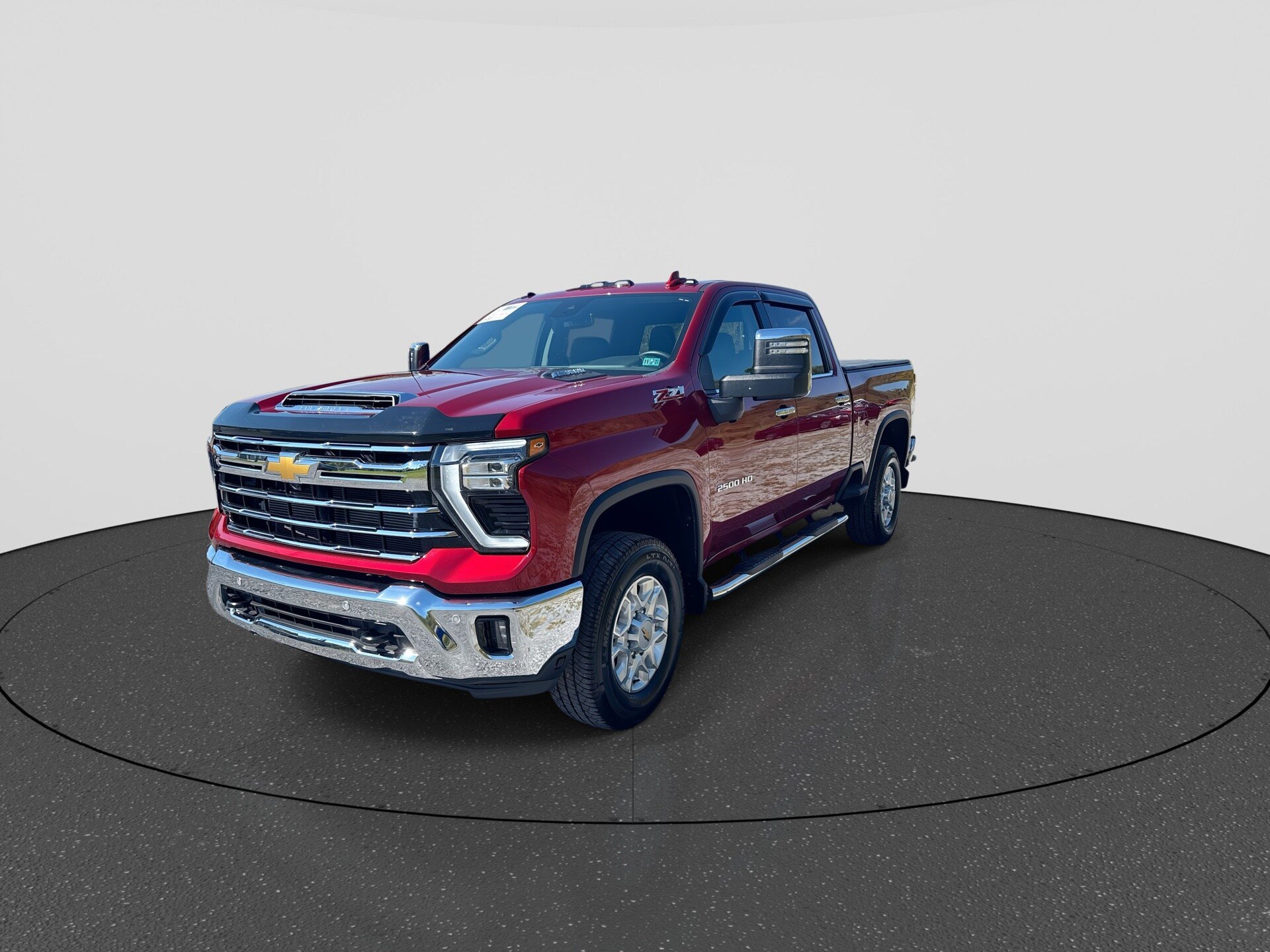 Used 2025 Chevrolet Silverado 2500 LTZ w/ LTZ Convenience Package AWD/4WD image 4