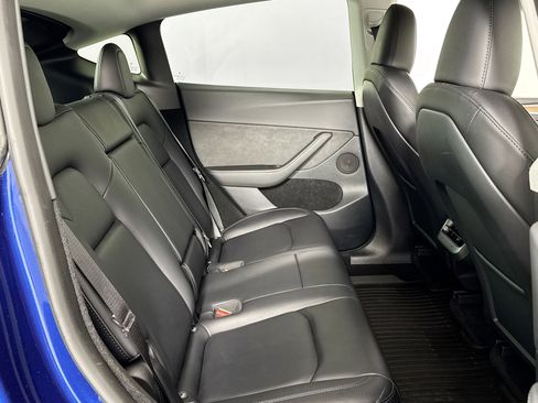 Used 2023 Tesla Model Y Performance image 41
