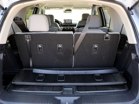 Used 2023 Honda Pilot EX-L image 11