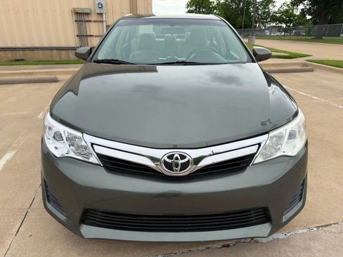 Used 2012 Toyota Camry LE FWD image 6
