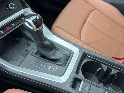 Used 2024 Audi Q3 2.0T Premium w/ Convenience Package AWD/4WD image 19