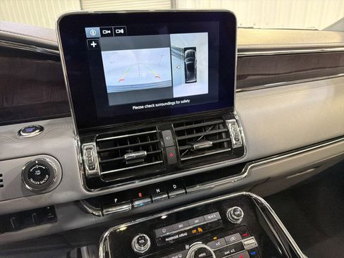 Used 2019 Lincoln Navigator Reserve image 20