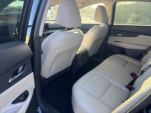 Certified 2025 Nissan Murano SV image 12