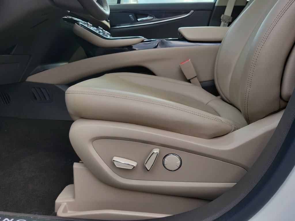 Certified 2023 Lincoln Nautilus Reserve AWD/4WD image 21